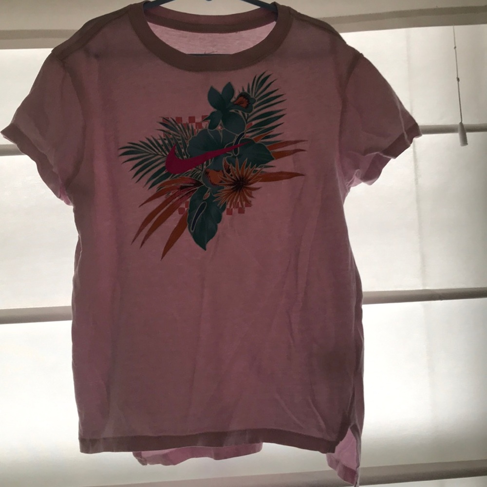 Nike girls M shirt